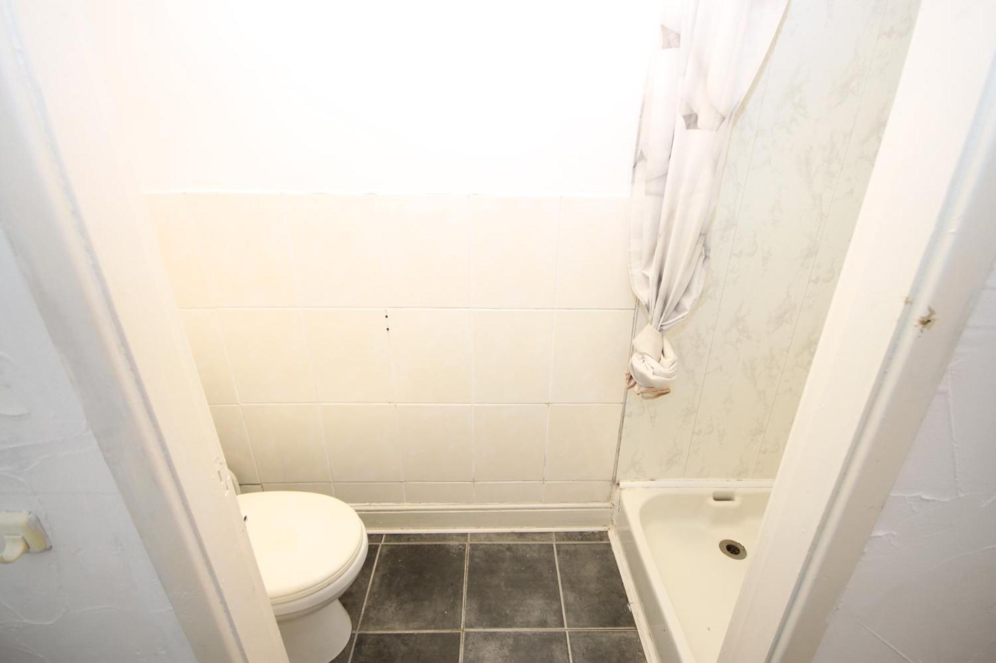 Barton Seaview, Self Catering Studio Apartments, Promenade & Central Beach Location, Families, Couples Or 23 Years Plus Only, Free Parking Blackpool Pokoj fotografie